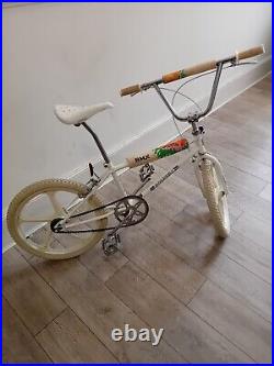 1980s Old School Retro Bmx