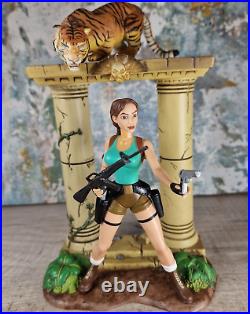 Retro 90s Tomb Raider 2 collectable Display Figure Lara Croft Model Ps1