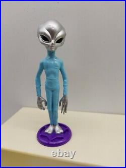 Retro Alien 1990s vintage space Roswell Area 51 classic 11 figure set