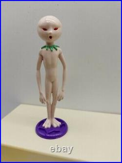 Retro Alien 1990s vintage space Roswell Area 51 classic 11 figure set