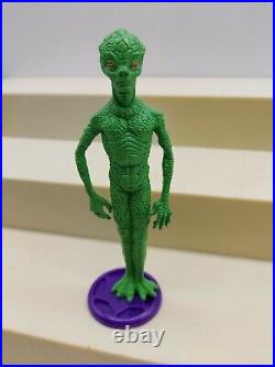 Retro Alien 1990s vintage space Roswell Area 51 classic 11 figure set