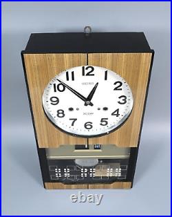 Seiko 1950s Wall clock Chiming 30 Day Date Mid Century Wind Up Time Piece Japan