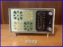 Vintage Space Age Mid Century Modern Radio By Zentih Works! Sounds Great