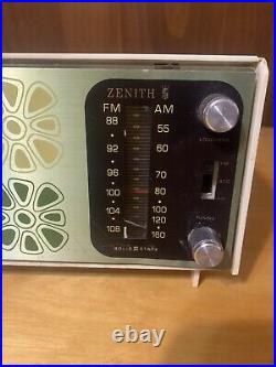 Vintage Space Age Mid Century Modern Radio By Zentih Works! Sounds Great